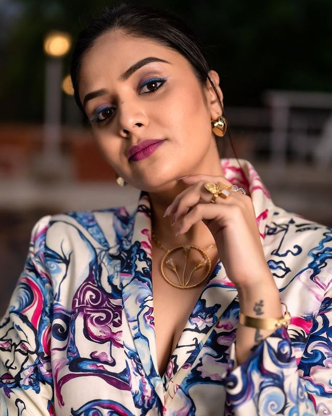 Vivacious Looks Of Sreemukhi In Colorful Dress